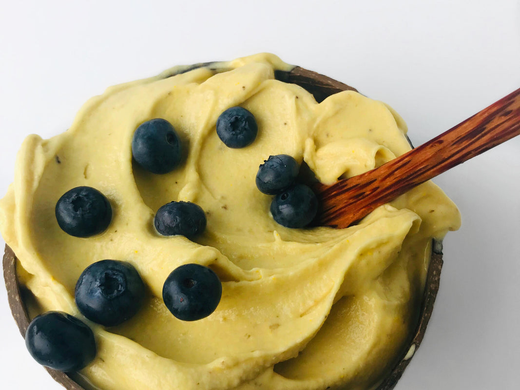 Plant-based Turmeric Smoothie Bowl Recipe