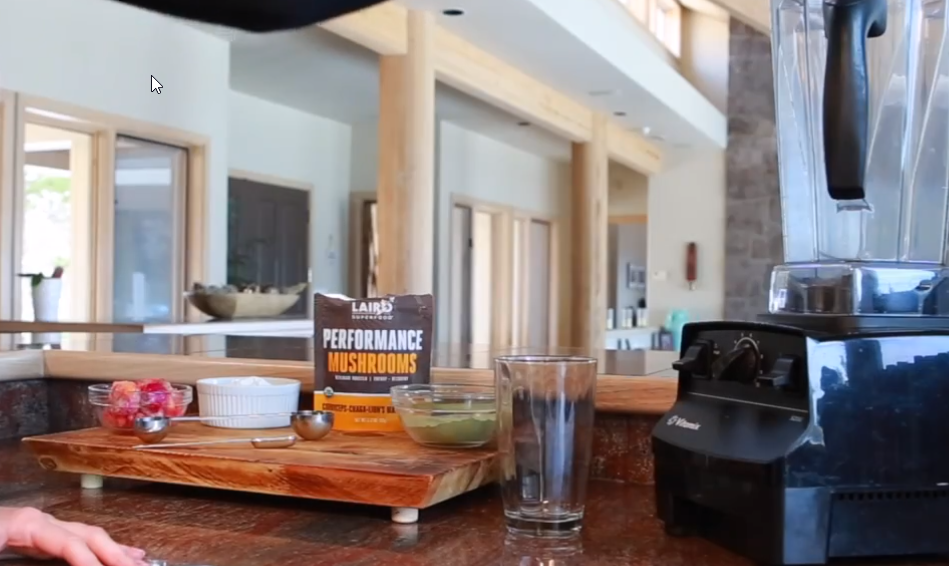 Green Smoothie with Performance Mushrooms | Laird Superfood